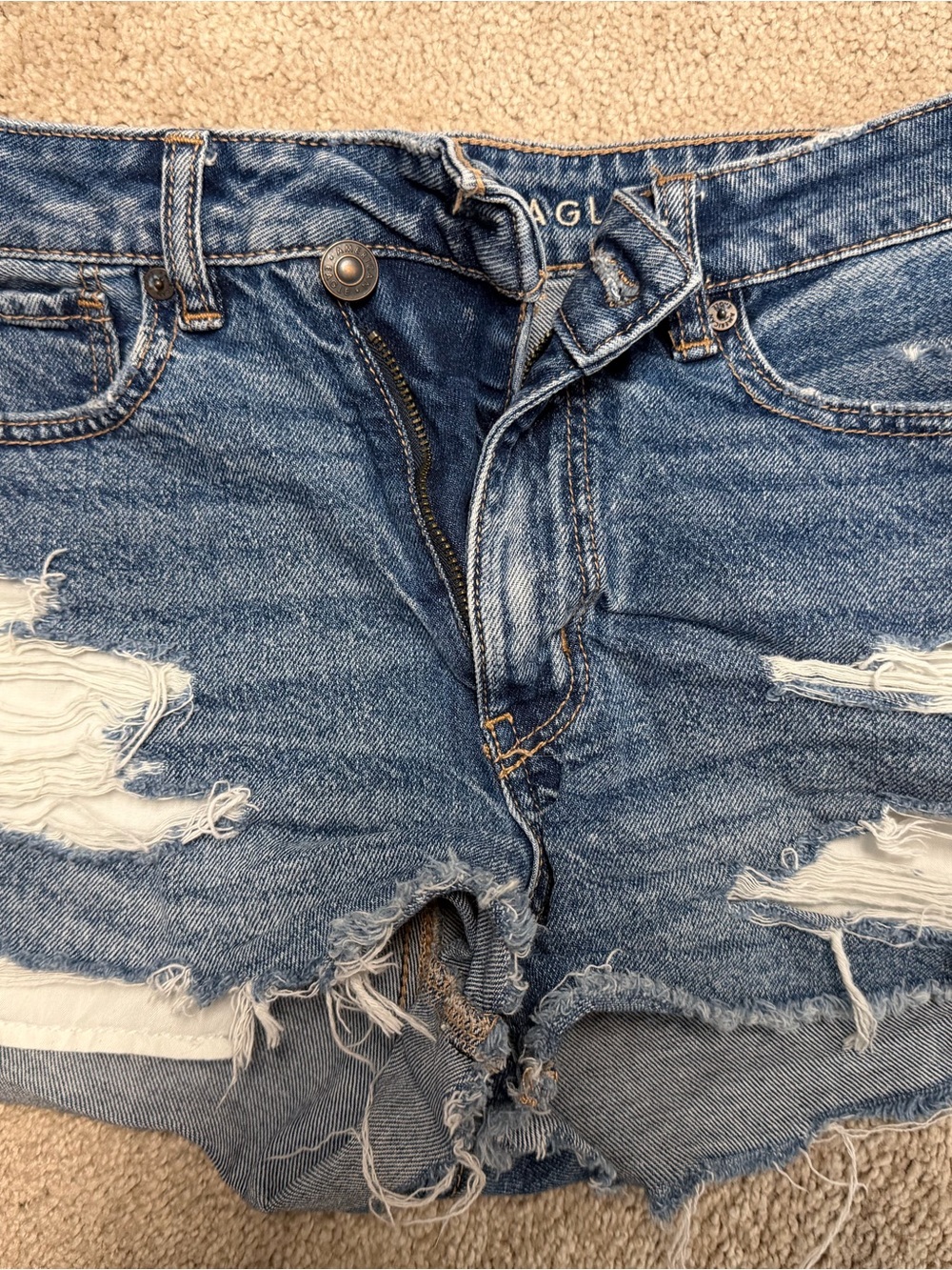 Levi's, AE, and Aero Women's Denim and Pink Jean Shorts 5 Pair Lot - Picture 2 of 8